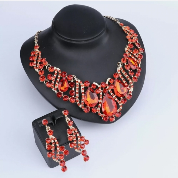 18K gold plated red and white crystal Necklace earrings set - Picture 8 of 12